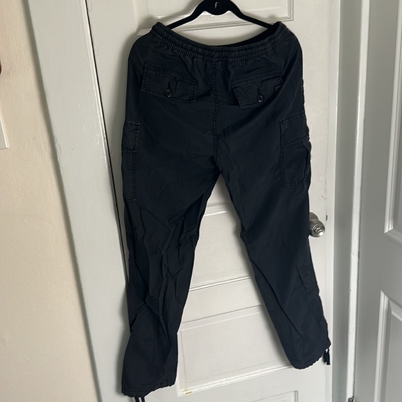 Urban Outfitters Standard Cloth Black Cargo Pants SIZE SMALL - Picture 2 of 3